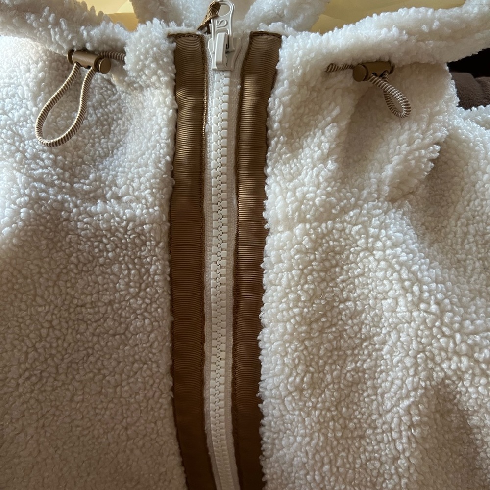 Gap Sherpa Jacket!!! Worn Once!! - Picture 2 of 5